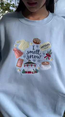 I smell snow is coming 🥰❄️☃️#starshollow #lukedanes #gilmoregirls #gilmoregirlstiktok #rorygilmore 