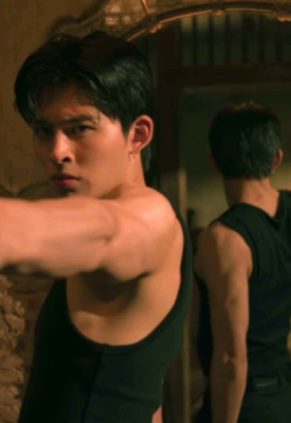 พล็อตเรื่อง นักคร่าคนตางอน กับนายตำรวจหนุ่มที่อ่อมแก่แต่ไฟแรง ก็ได้อยู่ #PONDPHUWIN  #ppnaravit #phuwintang  #GMMTV  #เทรนด์วันนี้ 