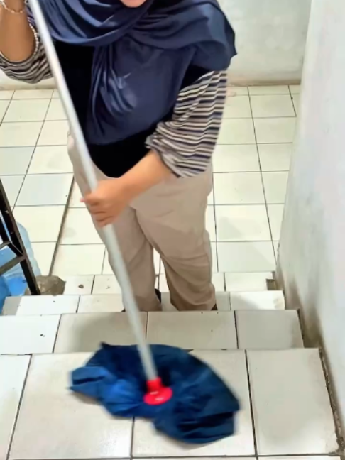Ketika perut mulai terasa berat, support tambahan bisa membuat aktivitas terasa lebih nyaman. Pilihan praktis untuk bumil yang tetap ingin aktif setiap hari. 🤍#SabukHamil #MaternitySupport #BumilIndonesia #IbuHamilAktif #Kehamilan