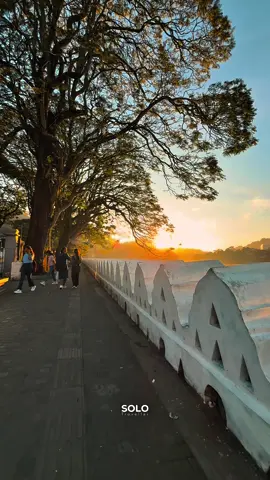 Kandy 🤍 | අපිට අපි නැති වුනත් , දවසක ඔයා සතුටින් ඉන්නවා දකින්න තිබුනා නම් ඇති. 🥺💔 | #kandy #memories #pain #goldenhour #visitsrilanka🇱🇰 