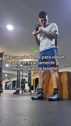 Quien tiene un porqué para vivir, puede soportar casi cualquier cómo. #lca #rodilla #lesion #fyp #parati 