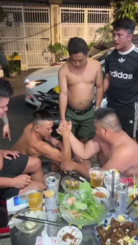 Trận siêu kinh điển…🤣🤣