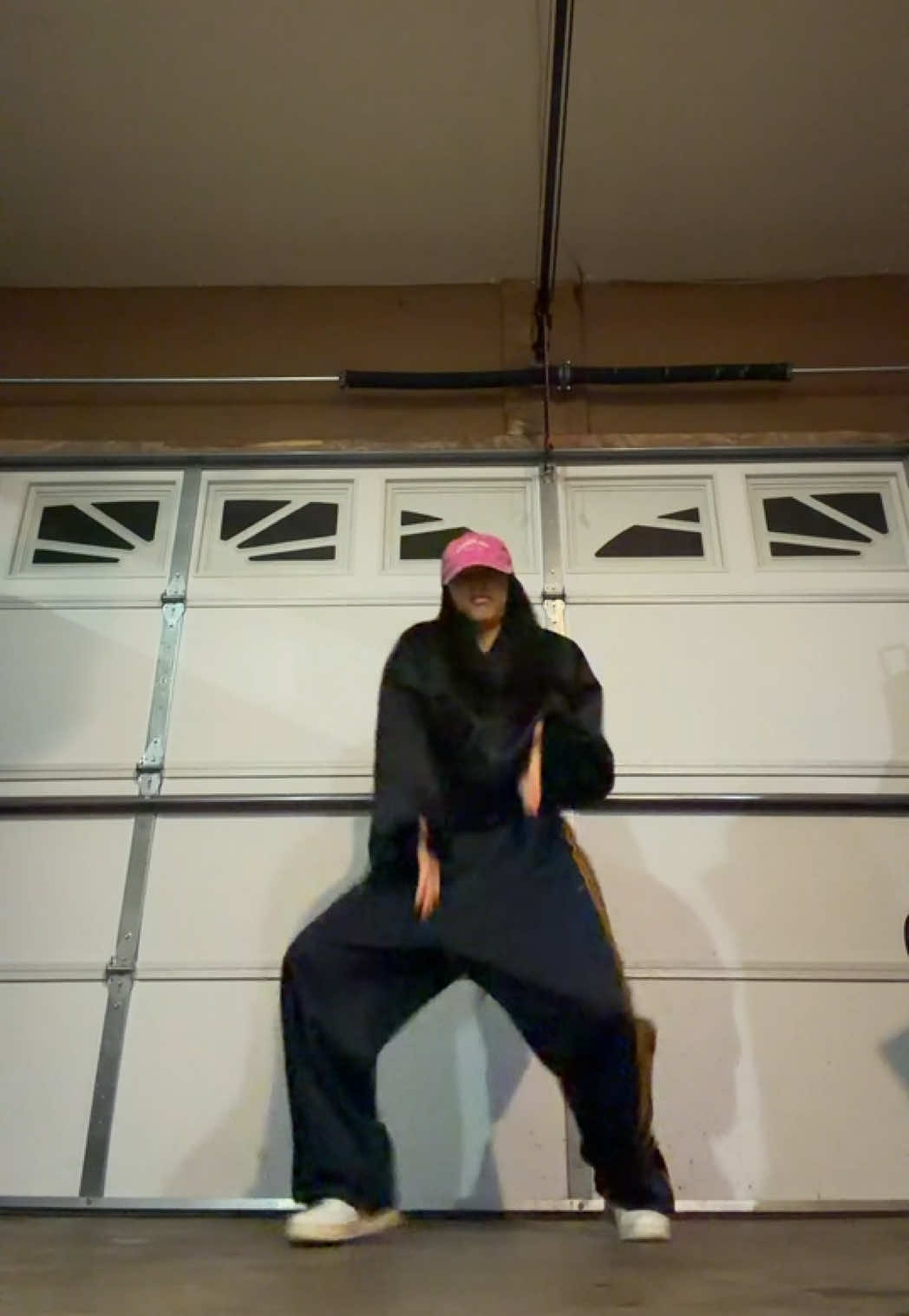 dc: @sadie #dancechallenge #trendingdance #tiktokdancechallenge #dance #remixx 