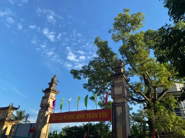 Trường THCS Bình Giang lớp 9a5 #namcuoiroicoganglennao#ilovebinhgiang