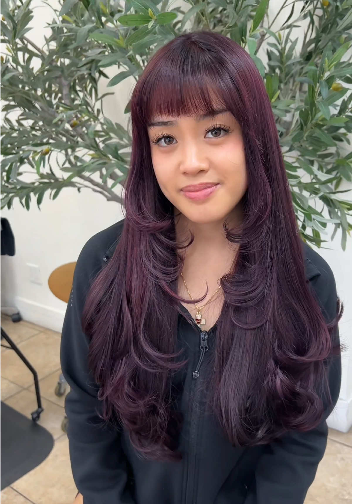 Fall is here!!🗣️🍁🍂 I used 5-99 in Schwarzkopf on level 7 hair #ochairstylist #althairstylist #longhair #butterflyhaircut #plumhair 