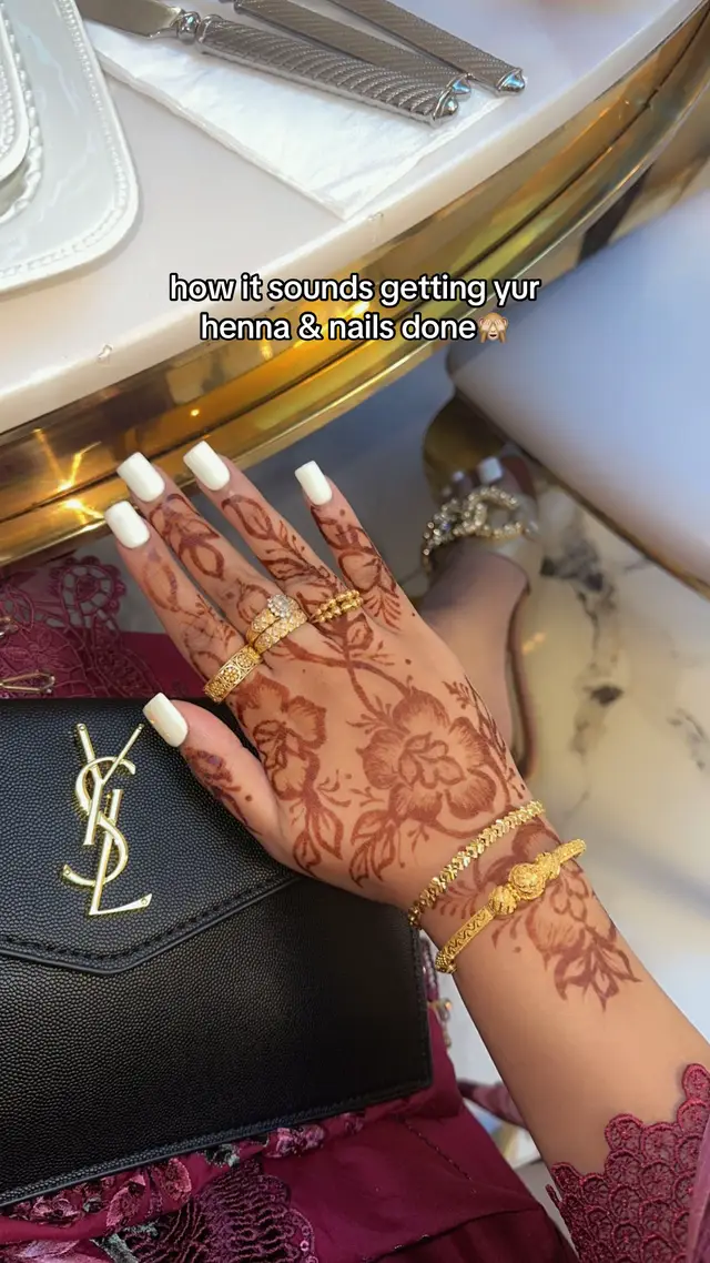 love being extra🤝🤝