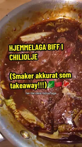 🥩 ANABOLSK BIFF I CHILIOLJE 🔥 PÅ 20 MIN Ingredienser: 250–300 g biff 2 ss soyasaus 1 ss riseddik/lime 1 ss sweet soy (eller soyasaus + 1 ts sukker) 1 buljongterning + 2 dl vann 1 ss Lao Gan Ma 1 ss Garlic in chili oil 1 ts maizena + 2 ss vann 2 never hjertesalat (kan byttes med pak choy) Ris til servering Fremgangsmåte: 1️⃣ Stek Lao Gan Ma + Garlic in chili oil i panna. 2️⃣ Tilsett buljongterning + 2 dl vann. 3️⃣ Ha i soyasaus, riseddik og sweet soy → småkok 2–3 min. 4️⃣ Rør inn maizena-slurry og la sausen tykne. 5️⃣ Ha i hjertesalat først, biffen til slutt (stekt 30–60 sek per side). Server med ris 🍚 Topp med kverna Sichuan pepper for ekstra kick 🔥#dennedagen 