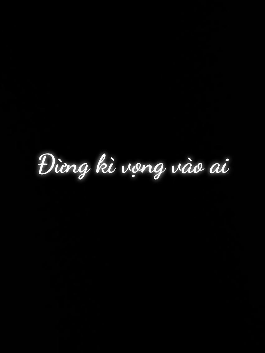 Trong căn phòng tối một mình tôi với đơn côi..