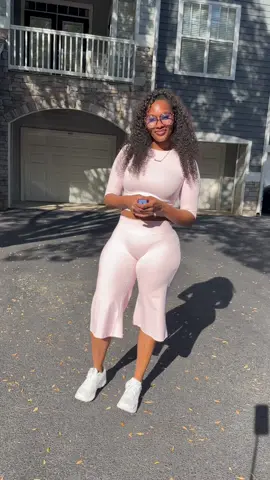(5’9 • 185lbs • Size: M) ✨Hair: @Flowywig use discount code hunnii365 to save on your purchase❤️ #hunnii #outfitinspo 
