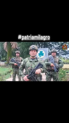 ¡DURO GOLPE AL CLAN DEL GOLFO! 🔥💥 Más de 600 kilos de cocaína DESTRUIDOS en el suroccidente del país. En zona rural de Argelia, Valle del Cauca, tropas de la Tercera Brigada del Ejército con la Policía Nacional ubicaron y destruyeron laboratorio de clorhidrato de cocaína. 👉 649 kilos destruidos entre producto sólido y en proceso 👉 Insumos líquidos, sólidos y equipos destruidos 👉 Afectación de más de 1.900 MILLONES de pesos a las finanzas ilegales ¡Nuestro Ejército sigue firme contra el narcotráfico! #EjercitoNacional #abelardodelaespriella  #mipresidente  #resultados  #patriamilagro 