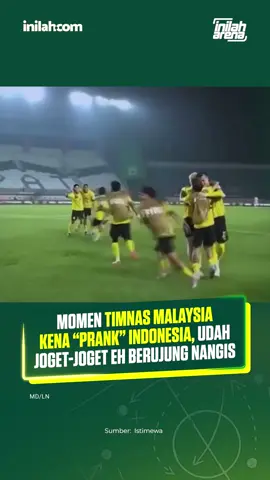 Malaysia sudah berpesta di Bandung. Para pemain berhamburan ke lapangan dan saling berpelukan setelah menghancurkan Singapura 6–0. Namun, di Jakarta, Indonesia masih punya satu gol yang membuat pesta Harimau Malaya berakhir pahit. - Inilah Arena adalah bagian dari Grup media @inilah_com | Selengkapnya kunjungi website dengan klik link di bio atau download aplikasi di Appstore dan Google Play Store. #inilahArena #Indonesia #FIFAAseanCup #Malaysia #inilahnews 