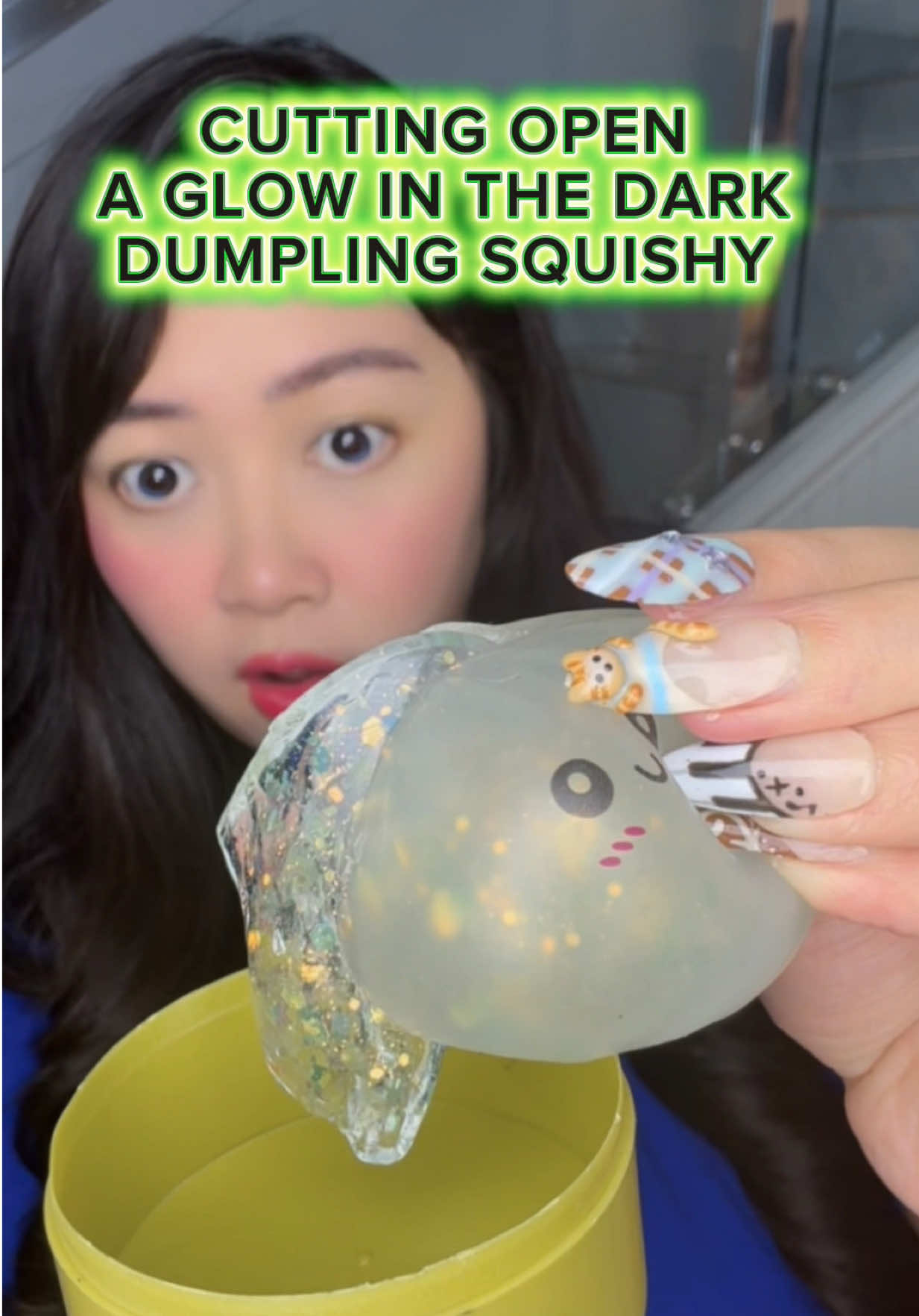 CUTTING OPEN A GLOW IN THE DARK DUMPLING SQUISHY 😍✨ #squishydumpling #dumplingsquishy #squishydumpling 