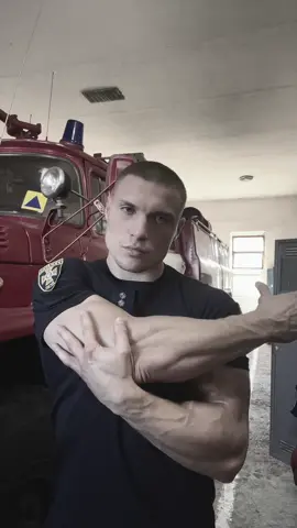 В бабки нема шансів…  лишитись в горящому будинку. #gym #shorts #sports #дснс 