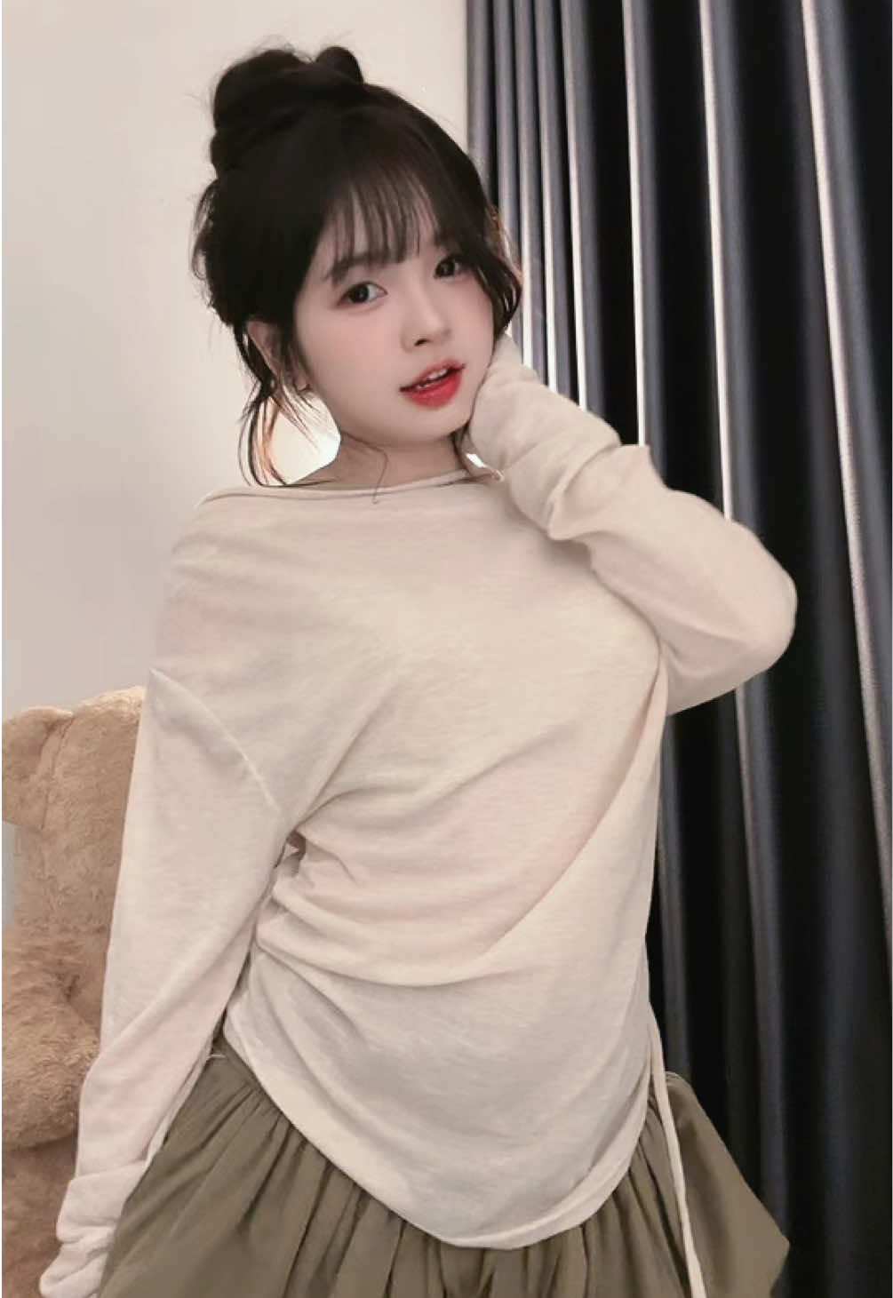 Em áo xinh choa bà nào thích mặc áo trễ vai nè #samhyewear 