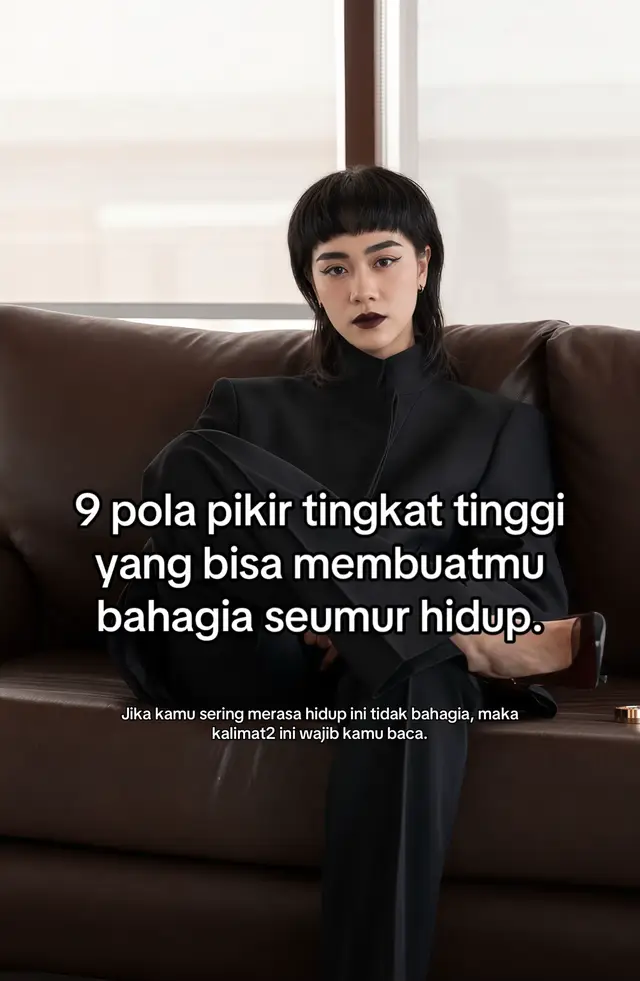 POLA PIKIR YANG BISA MEMBUAT HIDUP TERASA LEBIH RINGAN. 1. Berdamailah dengan usia. Tidak ada usia terbaik. Yang penting adalah terus bertumbuh, mencintai diri sendiri, dan menjalani hari dengan baik. 2. Jangan iri pada kehidupan orang lain. Kita hanya melihat bagian yang mereka tunjukkan. Setiap orang punya masalah yang tidak terlihat. 3. Jangan menyalahkan masa lalu. Setiap pilihan membawa pelajaran. Jangan terus menyesali jalan yang sudah dipilih—karena jalanmu hari inipun tetap membentukmu. 4. Tetap baik kepada dirimu sendiri. Penilaian orang lain bukan identitasmu. Selama kamu masih menghargai dirimu, kamu tidak perlu hidup untuk memenuhi pandangan semua orang. 5. Belajarlah melepaskan. Tidak semua hal harus dipaksakan. Kadang yang membuat kita lelah bukan kenyataannya, tetapi keinginan kita agar semuanya berjalan sesuai kehendak. 6. Jangan meminjam kecemasan dari masa depan. Masalah yang belum terjadi tidak perlu diselesaikan hari ini. Ingat, banyak hal yang dulu terasa seperti akhir dunia ternyata berhasil kita lewati. 7. Belajar merasa cukup. Kita tidak harus menjadi luar biasa setiap saat. Hidup sederhana, sehat, tenang, dan mampu bersyukur pun sudah merupakan bentuk keberhasilan. 8. Hargai setiap pertemuan. Tidak semua orang ditakdirkan tinggal selamanya. Jika pernah saling menerangi dan membuat bahagia, itu sudah menjadi bagian indah dari perjalanan. 9. Ingat bahwa tidak ada yang benar-benar kita miliki selamanya. Karena hidup ini singkat, jangan habiskan waktu untuk hal yang tidak penting. Nikmati, syukuri, dan gunakan waktumu untuk sesuatu yang benar-benar bermakna. Pada akhirnya, mungkin hidup tidak perlu selalu dibuat sempurna. Kita hanya perlu belajar menerima, melepaskan, bersyukur, dan hadir sepenuhnya di hari ini. #Mindset #Mindfulness #SelfAwareness #SelfGrowth #RefleksiDiri