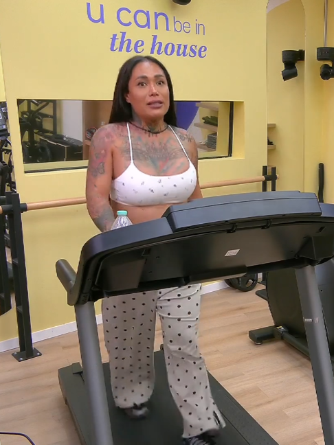 ¡TOMA NOTA! 😂💖 @karinatorresoficial comparte sus mejores consejos de autoestima ✨ 🏠 SEMANA FINAL de #LaCasaDeLosFamososMx,  lunes a viernes 10:00 p.m. por #Canal5, Gran Final este domingo 8:30 p.m. por #LasEstrellas y 24/7 por @vix 📺 🚨Suscríbete a #ViX YA con planes desde tan sólo $149 pesos al mes 🔥