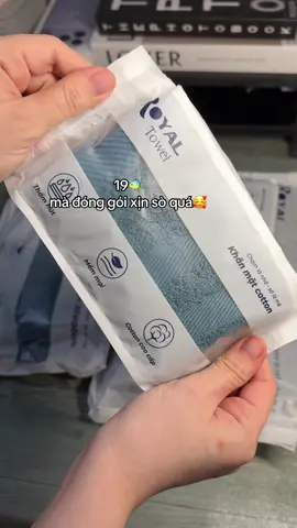 #review #viralvideo #royaltowel #giadungiatot 
