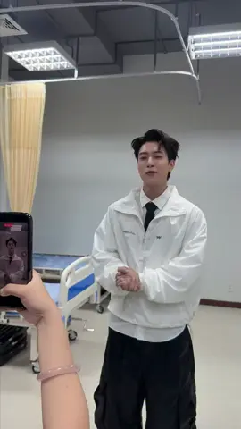 nếu là mọi người, mọi người sẽ chọn kiss hay slap #thaileminhhieu #Runningmanvietnam2026 #xuhuong 