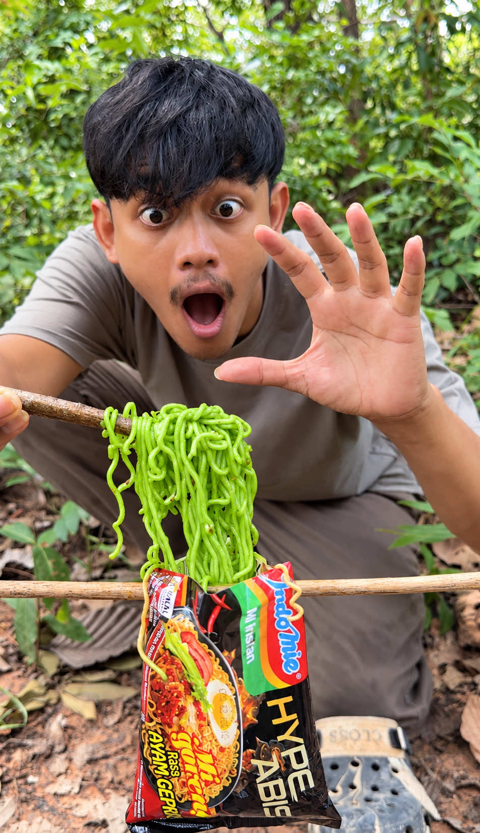 Survival skills: Smart idea and Useful in the forest #camping #bushcraft #Outdoors #survival 