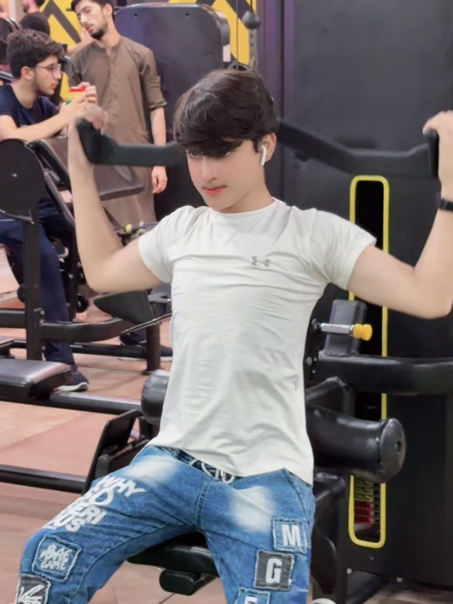 repost 🤍🥀 Gymlover 💪🏼#flypシ #unfrezzmyaccount #veralvideo #dimpleboy #tiktokviral 