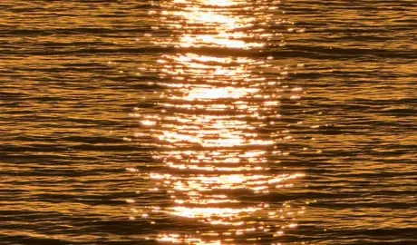 Glitter on the water #quietlife #ordinarymoments #everydaycinema #visualdiary #slowmoments