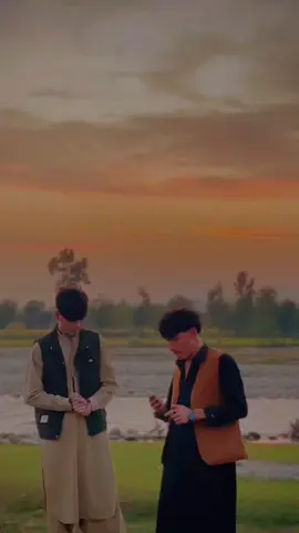 نن می بیا دیری یادیګی هغه سترګی👀💔 .. .. .. .. #foryoupage❤️❤️ #singapore #furdich❤ #fypシ #viralvideo @* 𓆩🥇𓆪 Š𝖎Ń𝖆𝖓 𓆩🐊𓆪 
