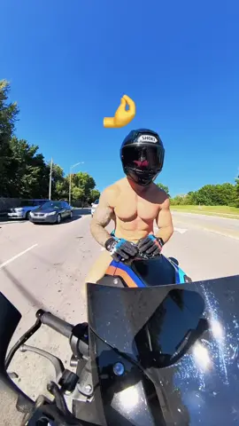 How to make friends. 🫶 #bikelife #motorcyclesoftiktok #superbike #s1000rriders #s1000rr