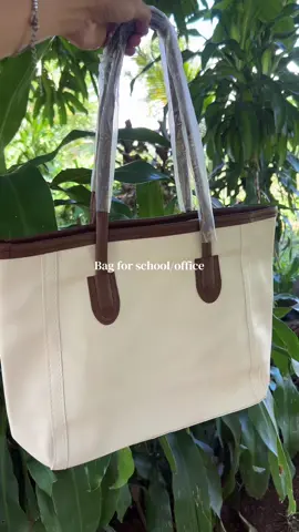 #handbagstyles #bagstyle  #whatsinmybag #creatorsearchinsights #bagandhandbagstyles 