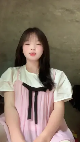 Tay cứng v~#xuhuong 