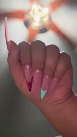 Support a small press on business like mine🐆🫶and follow my instagram:@pressonsbystarzz #Nails #pressonnails #xyzbca #fyp #viral 