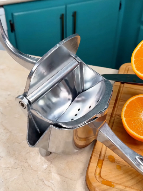 Este exprimidor manual es súper práctico. Con él ya puedo hacer mis propios jugos. #Exprimidor #Jugo #JugoNatural #ArticulosDeCocina #mx #mexico #fyp #parati #tiktokshopmexico