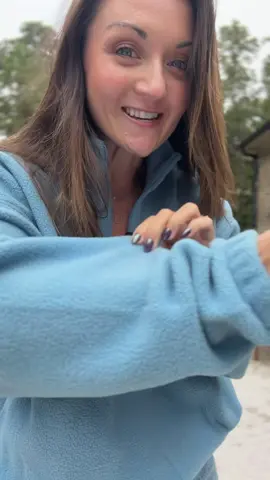 Wearing color rainy day in this Columbia quarter zip love this fleece for fall and winter. I’m 125 pounds 5’3” wearing a size small.@C@Columbia1938c#columbiafleecef#fleecejacketf#fleecehaulf#falljacketsw#winterfleece