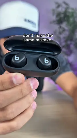 learn from me 🫠 #earbuds #beats #music #tiktokshopfalldealsforyou 