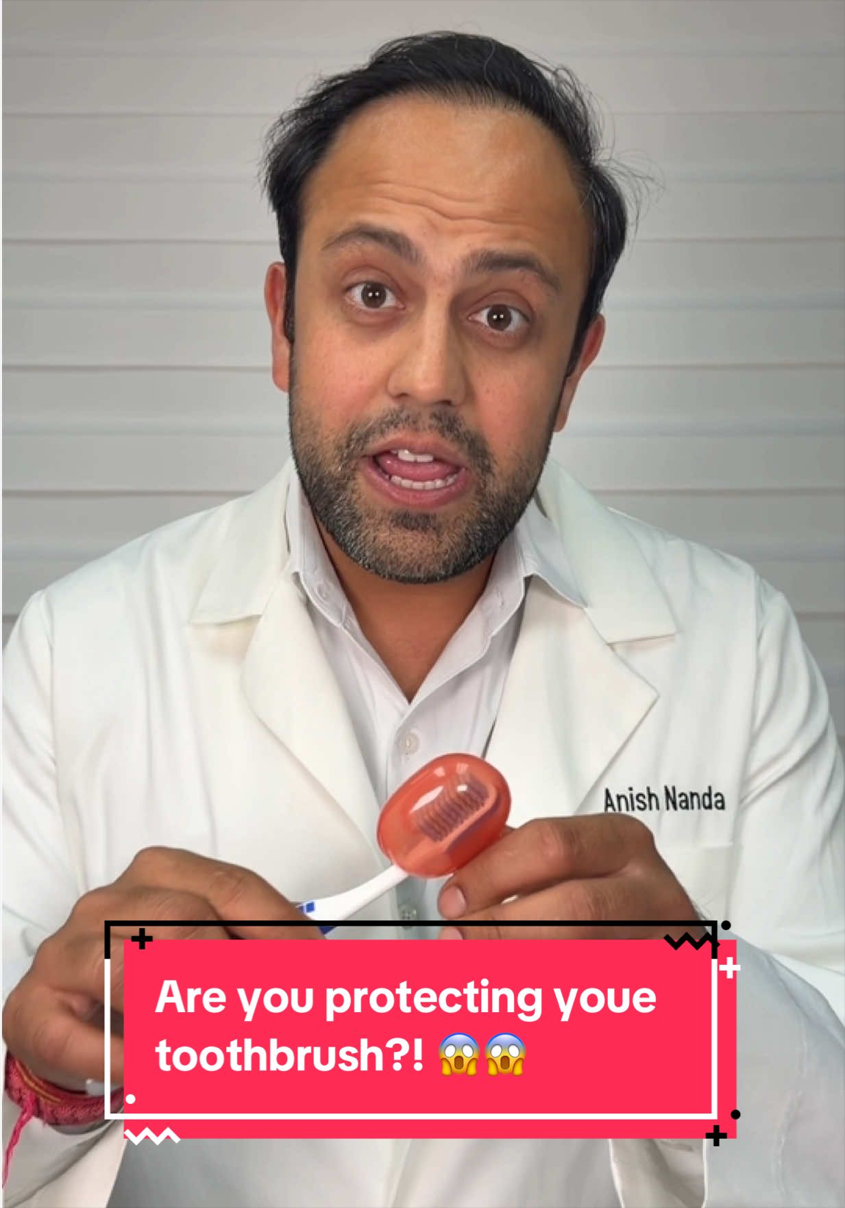 Protect your toothbrush at all cost 😉💯 #dranishnanda #viral #toothbrush #toothbrushholder #gurunanda 