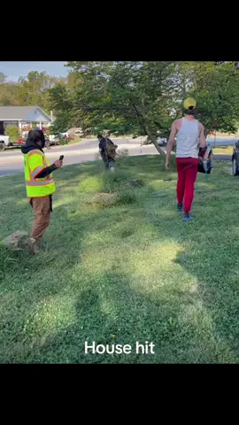 House hit on douth side man flea scene #viral #foryoupage #fyp #indiana #wow #omg #lol #no #car 