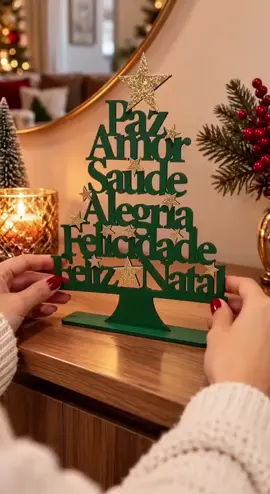 💥 Árvore de Natal MDF 33cm com Glitter ✨🎄   Artesanal • Brilho especial • Decoração de Mesa Delicada e charmosa!   De: ~R$ 49,90~ ❌ 💸 Por: R$ 29,30 com cupom 🔥   ⏳ Aproveite a promoção!   🛒 Compre aqui:https://s.shopee.com.br/50ZcRWb874