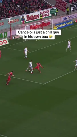 That’s some crazy footwork 🥶🔥 #Bundesliga #fussball #fcb #Cancelo 