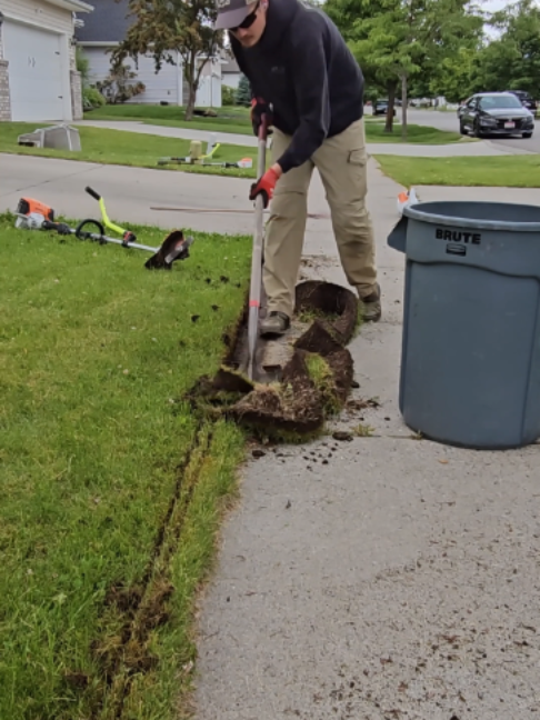 Random Tuesday Cleanup #fyp #foryou #lawncare #satisfying #fillslawncare