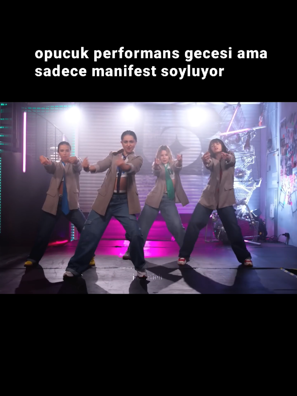 öpücük manifesti baskaydi aw #manifest #yagizaasigimdeyincekesfetoluyomus #kesfetbeniöneçıkart #trpop 
