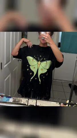 So proud of my girl🐢 Support small businesses 💪 Link to the Shopify in my bio😊  also, you’ll have to copy and paste the link until I have enough followers 😁😂 #lunamoth #rose #originalartwork #graphictees 