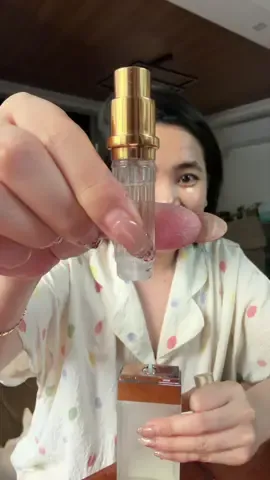 Your perfume, but make it travel-friendly. #perfumeatomizer #perfumebottle #refillablespraybottle #travelfriendly 