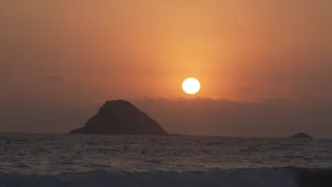 Right here waiting - justo aquí esperando #richardmarx #rightherewaiting 🌤️💔🌊☀️🧎🏻🧘🏻 #esperando #porti #estare esperando por ti 