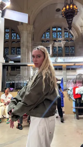 deer in headlights bc i couldn’t see but the @TELFAR sample sale was a success:)) #nyc #telfar #fall 