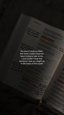 A little quiet time with God every night is exactly what my soul needed 🤍 #fyp #christiantiktok #christian #bible #biblestudy 