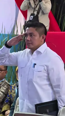 Penyerahan denda administratif dan penyelamatan keuangan negara sebesar Rp13.241.335.681.910,13 dan penguasaan kembali kawasan hutan seluas 259.230,73 hektare. Kompleks Kejaksaan Agung, Jakarta, 6 Oktober 2026. #teddyindrawijaya #tedskyfriends #fyp 