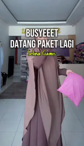 Suka banget pakai gamis ini #zachya_boutique #butiklampung #gamisdaily #gamissalur #couplemomandkids 