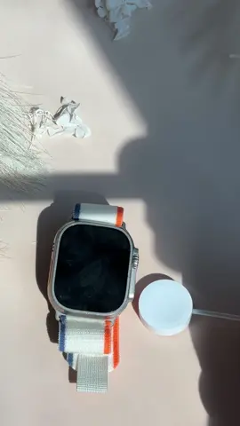 It turns out that the watch can still be charged like this.#watchstrap #watch #foryoupage #applewatch #fyp 