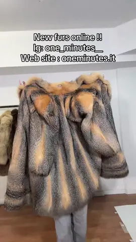 New furs online #realfurcoat #vintagefur #fox #modavintage #lovefur 