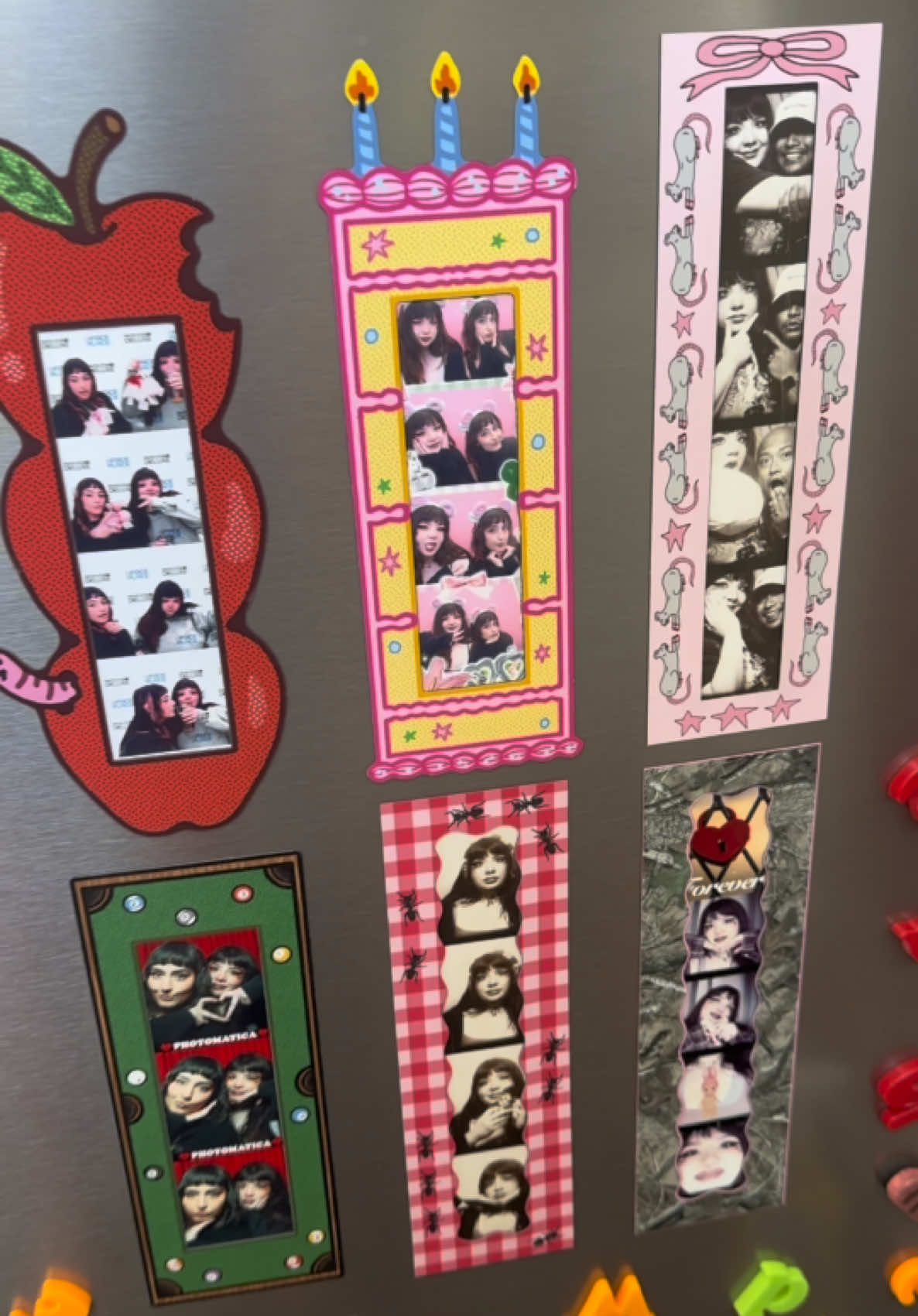 new photobooth frames on my site now :.) these are made to fit digital photos (2x6