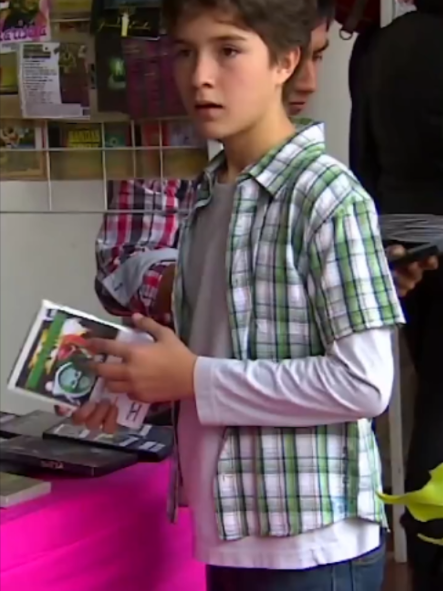 César es un niño caprichoso que quiere que su mamá le compre TODO 😬🎮  #LaRosaDeGuadalupe #Televisa #Drama